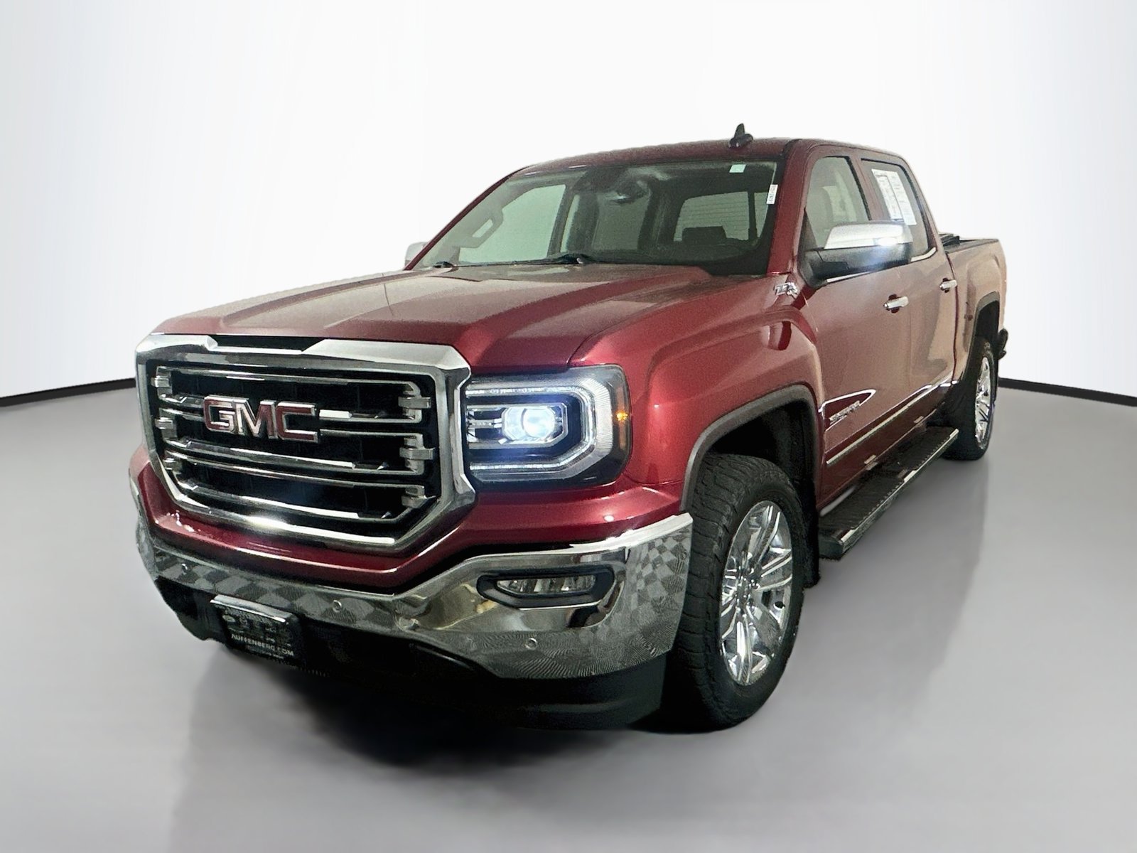 Used 2018 GMC Sierra 1500 SLT AWD/4WD image 3