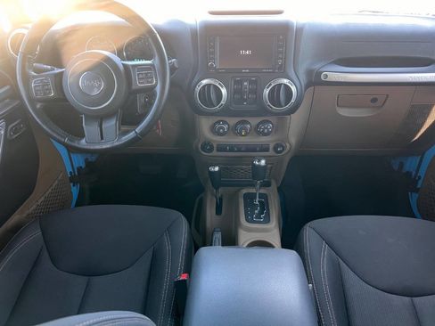 Used 2017 Jeep Wrangler Unlimited Sahara w/ Max Tow Package image 12