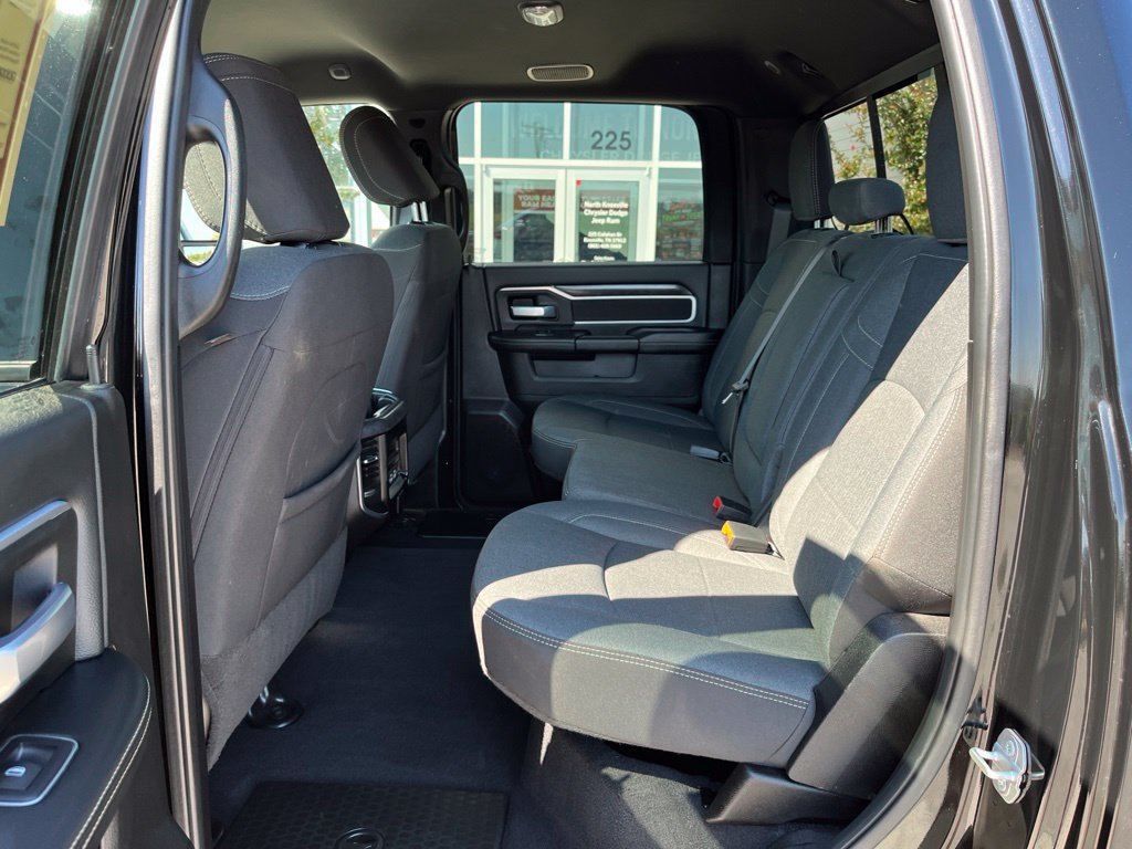 Used 2024 RAM 3500 Big Horn w/ Night Edition AWD/4WD image 14