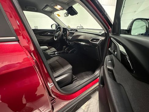 Used 2021 Chevrolet TrailBlazer LS FWD image 24