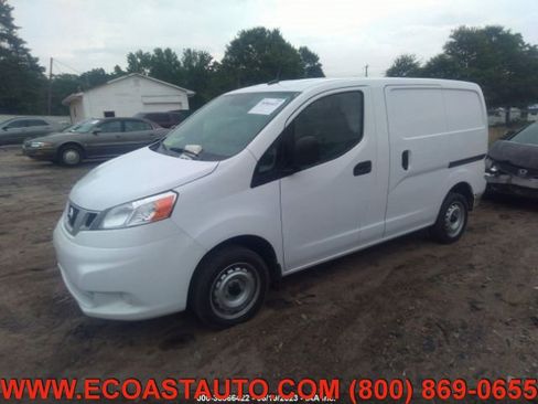 Used 2020 Nissan NV200 S w/ Sliding Glass Door Package image 3