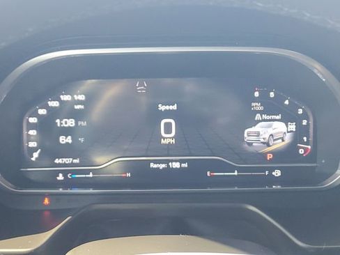 Used 2023 GMC Yukon SLT w/ SLT Luxury Package image 12