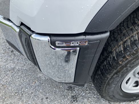 New 2025 GMC Sierra 2500 Pro w/ Convenience Package image 2