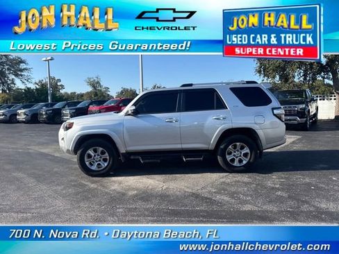 Used 2019 Toyota 4Runner 4WD image 4