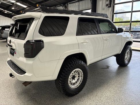 Used 2020 Toyota 4Runner SR5 Premium AWD/4WD image 3