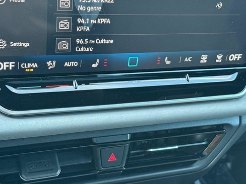 New 2026 Volkswagen Tiguan SE R-Line AWD/4WD image 19