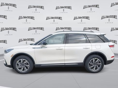 New 2026 Lincoln Corsair Premiere FWD image 2