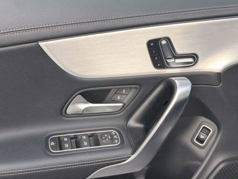 Used 2025 Mercedes-Benz CLA 250 image 22