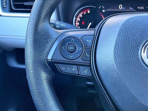 Used 2025 Toyota RAV4 XLE image 23