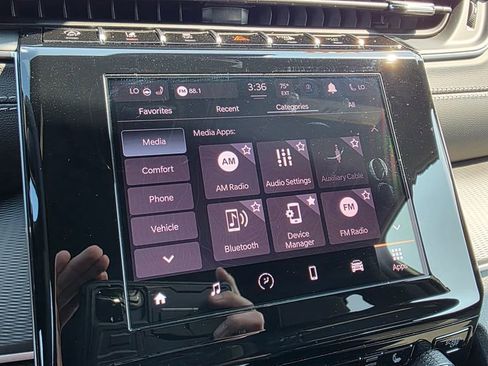 New 2025 Jeep Grand Cherokee L Laredo w/ Luxury Tech Group I image 36