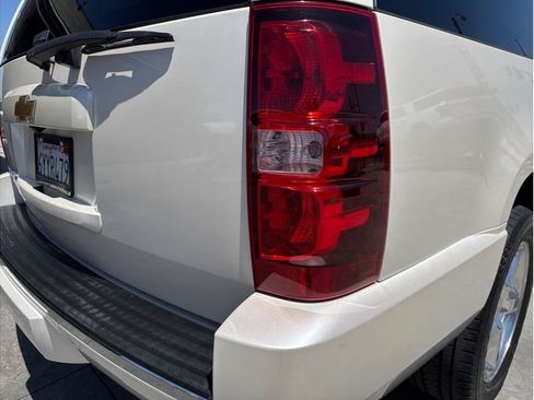 Used 2013 Chevrolet Suburban LTZ RWD image 48