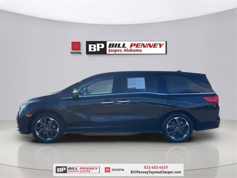 Used 2023 Honda Odyssey Elite image 2