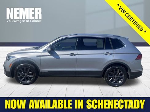 Certified 2023 Volkswagen Tiguan SE w/ Panoramic Sunroof Package AWD/4WD image 2