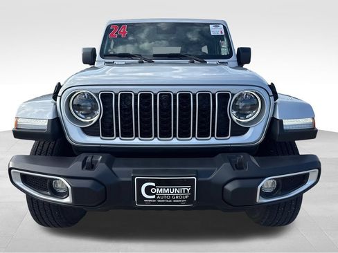 Used 2024 Jeep Wrangler Unlimited Sahara w/ Technology Group AWD/4WD image 9
