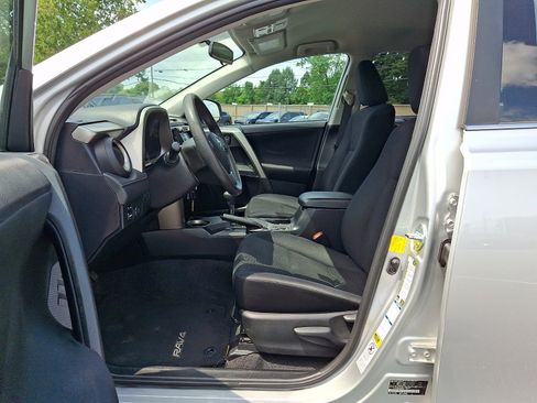 Used 2015 Toyota RAV4 LE AWD/4WD image 14