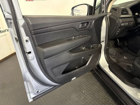 Used 2025 Honda Odyssey EX-L image 13