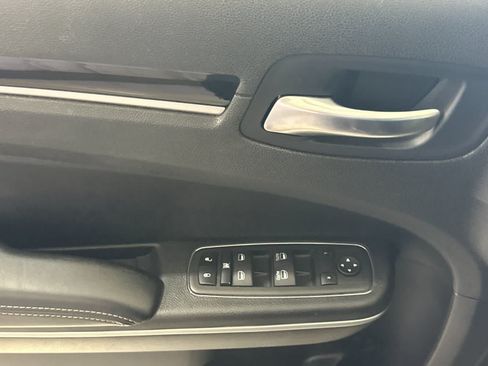 Used 2023 Chrysler 300 S RWD image 13