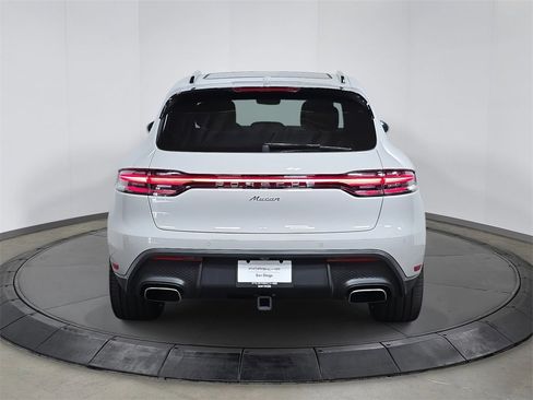 Certified 2025 Porsche Macan image 6