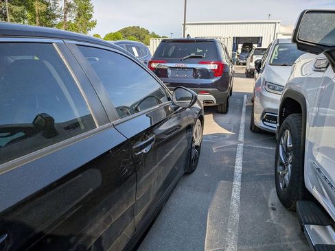 Used 2023 Honda Civic EX image 10