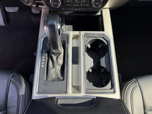 Used 2020 Ford F150 Lariat RWD image 18
