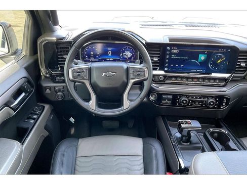 Used 2024 Chevrolet Silverado 1500 ZR2 w/ Technology Package image 6