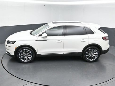 Certified 2023 Lincoln Nautilus Reserve w/ Luxury Package image 48