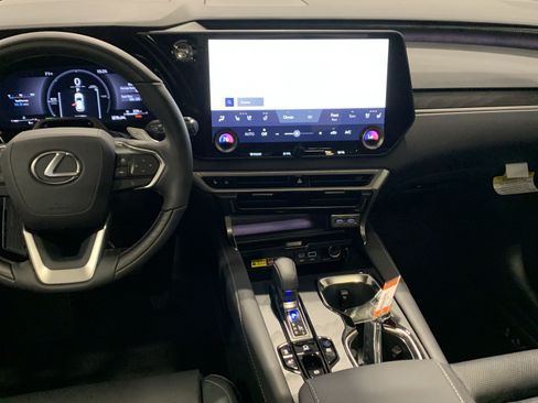 Used 2025 Lexus RX 350 w/ Convenience Package AWD/4WD image 35