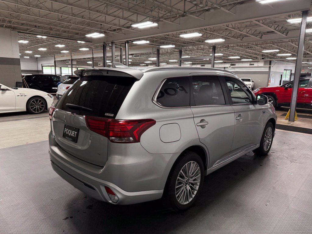 Used 2022 Mitsubishi Outlander GT AWD/4WD image 4