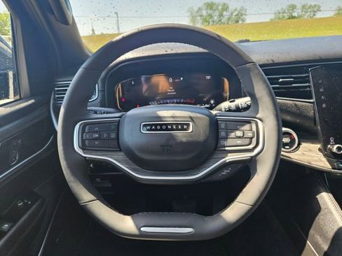 Used 2024 Jeep Wagoneer Series III AWD/4WD image 14