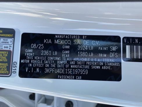 New 2025 Kia K4 EX image 40