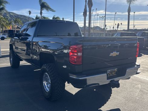 Used 2019 Chevrolet Silverado 2500 LT w/ Z71 Package, Off-Road image 5