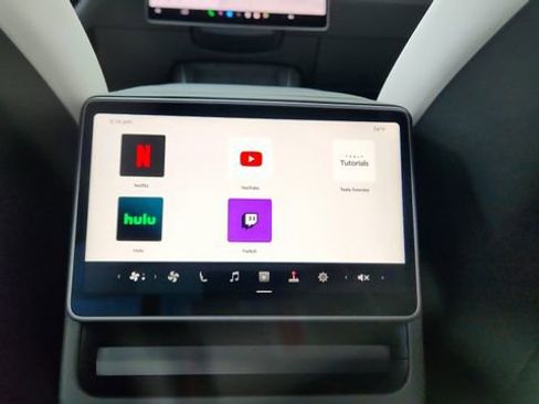 Used 2026 Tesla Model Y Long Range image 52
