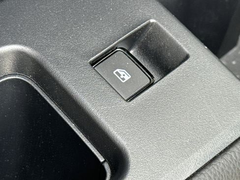 Certified 2025 Nissan Pathfinder SL w/ SL Premium Package image 31