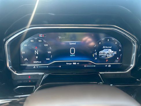 Used 2024 Chevrolet Silverado 1500 LTZ image 32