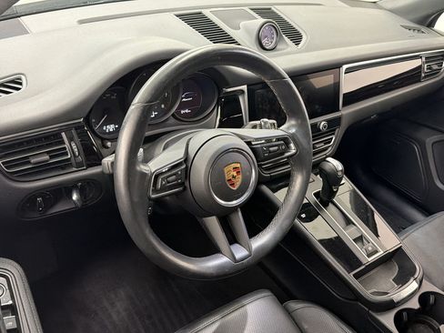 Used 2024 Porsche Macan AWD/4WD image 4