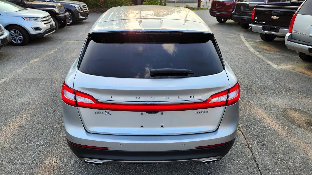 Used 2016 Lincoln MKX Select w/ Select Plus Package AWD/4WD image 13