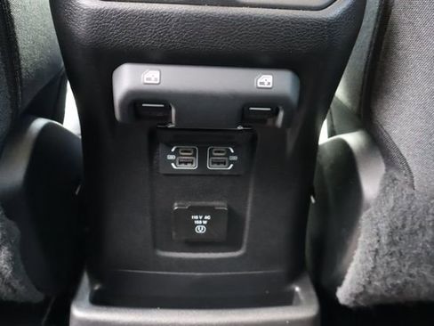 Used 2025 Jeep Wrangler Unlimited Sahara w/ Safety Group image 16