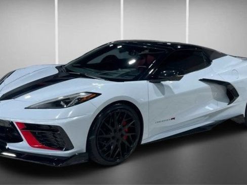 Used 2023 Chevrolet Corvette Stingray Premium Conv w/ Z51 Performance Package RWD image 17