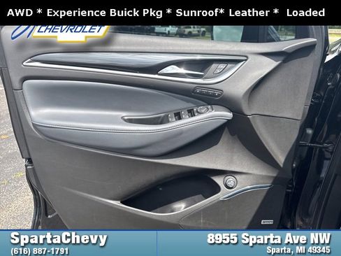Used 2023 Buick Enclave Premium image 9