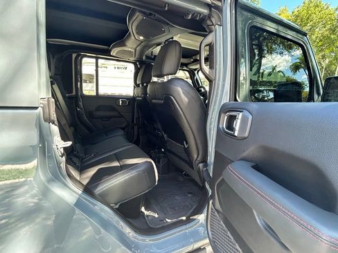 Certified 2025 Jeep Gladiator Rubicon image 35