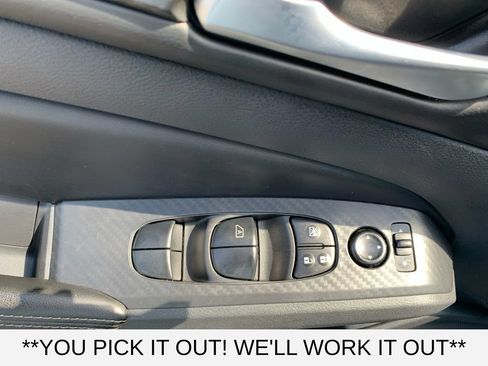 Used 2025 Nissan Altima 2.5 SV FWD image 12