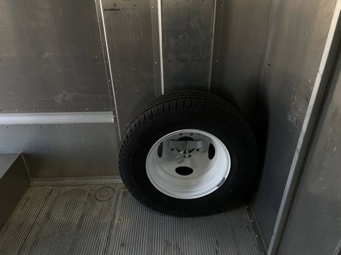 Used 2017 Ford E-350 and Econoline 350 Super Duty w/ A/C Prep Package image 17