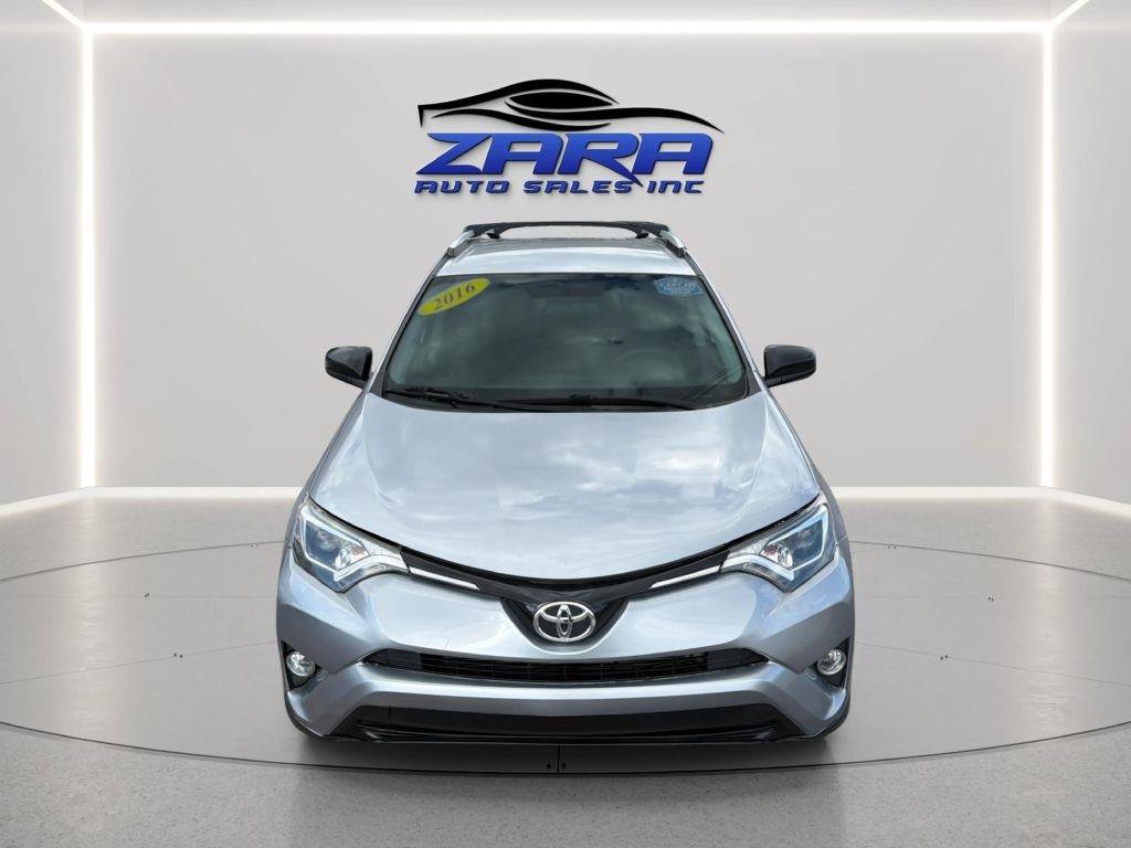 Used 2016 Toyota RAV4 LE AWD/4WD image 10