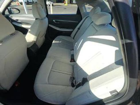 Used 2025 Hyundai Sonata SEL FWD image 14