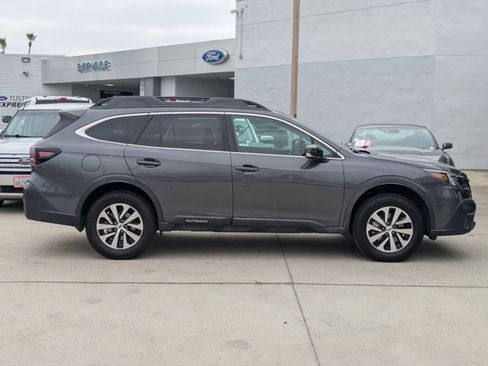 Used 2020 Subaru Outback Premium AWD/4WD image 4