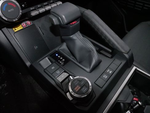 Certified 2025 Toyota 4Runner TRD Off-Road Premium image 24