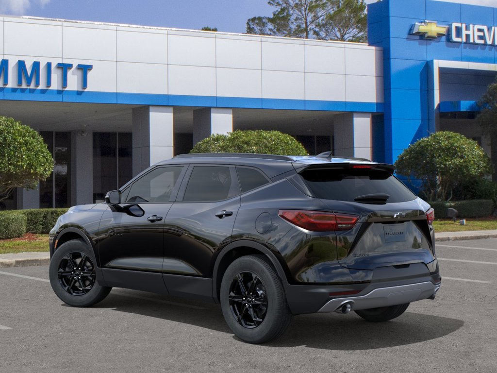 New 2026 Chevrolet Blazer LT w/ Midnight/Sport Edition FWD image 3