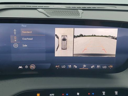 Used 2025 Buick Enclave Avenir FWD image 18