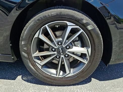 Certified 2024 Kia Forte LXS w/ LXS Technology Package FWD image 8