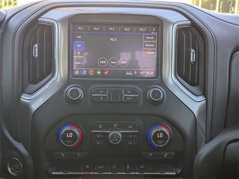 Used 2019 Chevrolet Silverado 1500 RST w/ All-Star Edition image 17